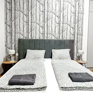 T32 Modern , Budapest Hungary
