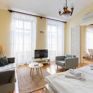 Boheme , Budapest Hungary